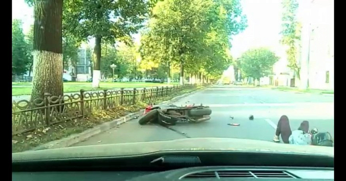 Ярославна на мотоцикле попала в ДТП