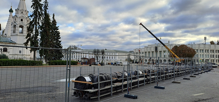 В Ярославле начался монтаж главного областного катка_255525