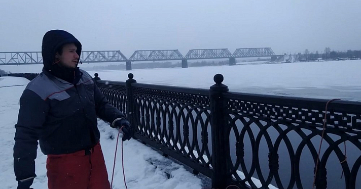 «Нашли на дне иностранную валюту»: ярославцы расчищают Волгу от мусора 