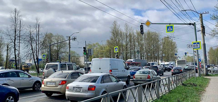 В Ярославле намертво встал проспект Дзержинского_238623