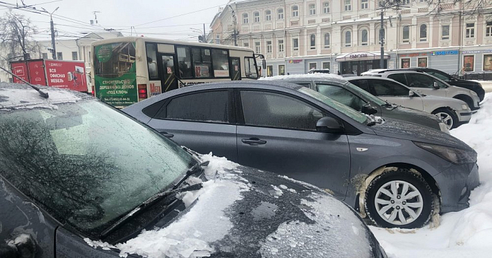 В Ярославле из-за гололеда взлетели цены на такси