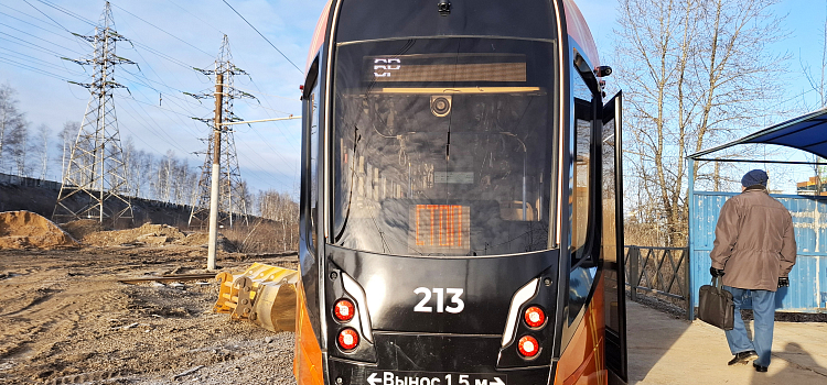 В Ярославле трамваи временное разворотное кольцо проходят на автономном ходу_308387