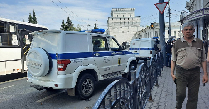 В Ярославле массово эвакуировали торговые центры