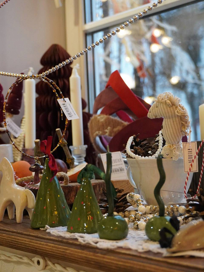 Новогодние подарки в Ярославле: где найти уникальные сувениры, изделия ремесленников и локальные бренды