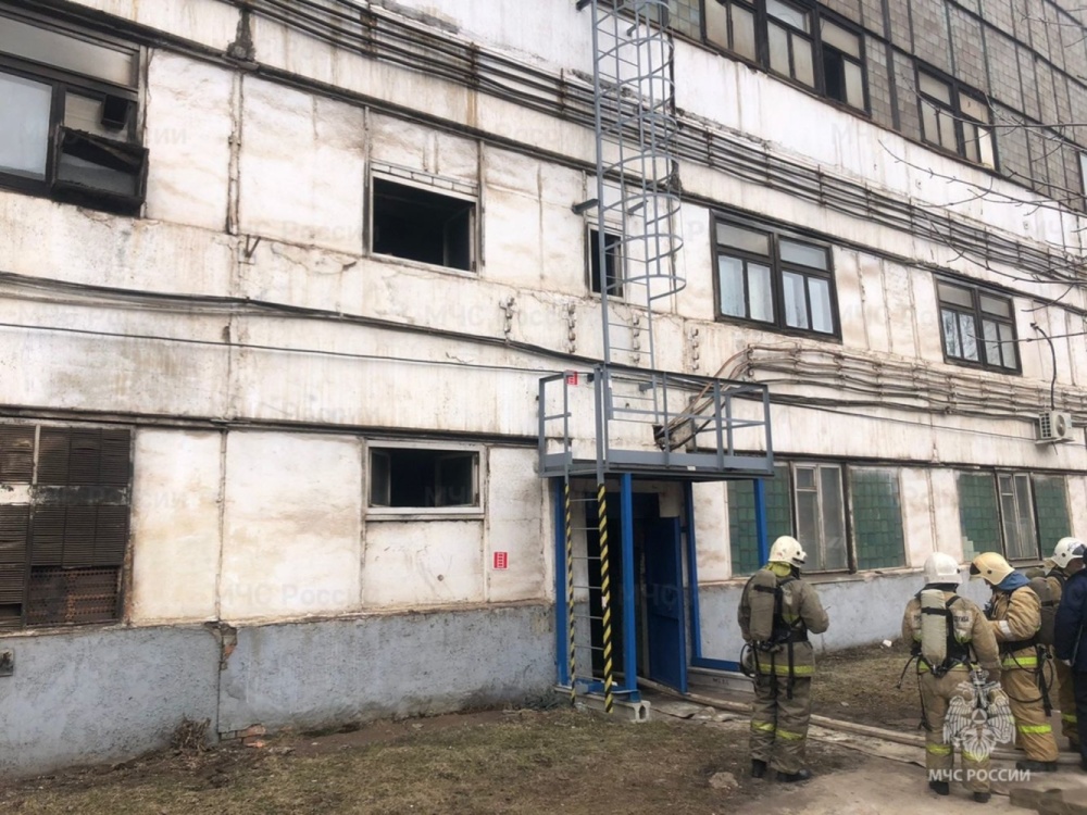 В Ярославле на моторном заводе произошел пожар