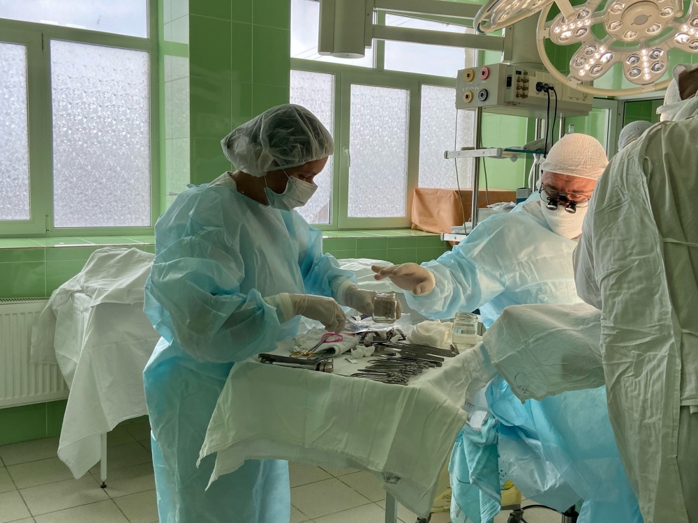 В Ярославской области хирурги провели уникальную операцию ребенку