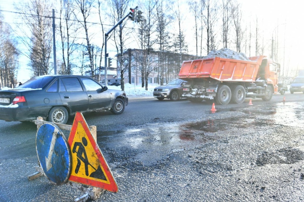 Стало известно, на каких улицах в Ярославле пройдет в марте ямочный ремонт