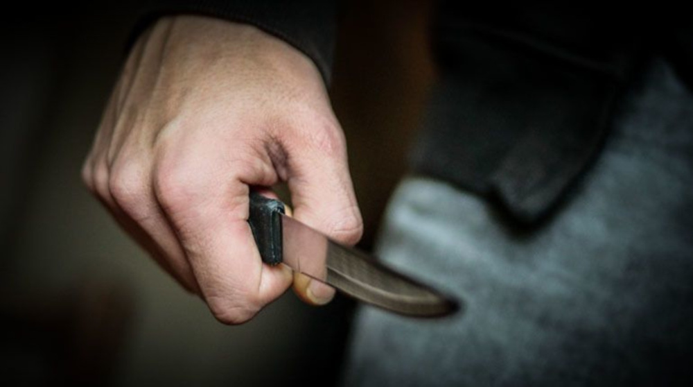 Нож в шею: в Ярославле во время застолья бывший заключенный зарезал женщину