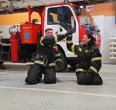 Ярославские пожарные поддержали танцевально-спортивный челлендж