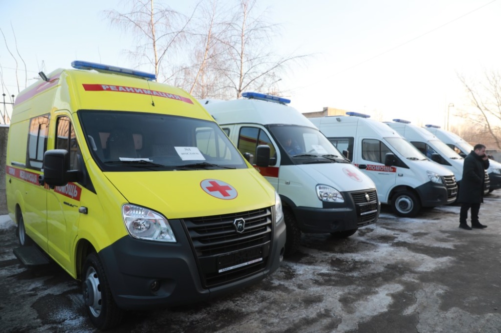 Михаил Евраев: больницы Ярославской области получили 14 новых машин скорой помощи