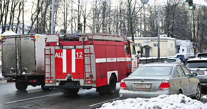 Пострадавшим требуется помощь: в Ярославской области на трассе взорвалась фура из Екатеринбурга