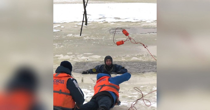 В Рыбинске пожарные спасли человека, тонувшего в Волге
