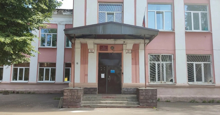Прокуратура начала проверку: в Ярославской школе второклассники могли отравиться в столовой