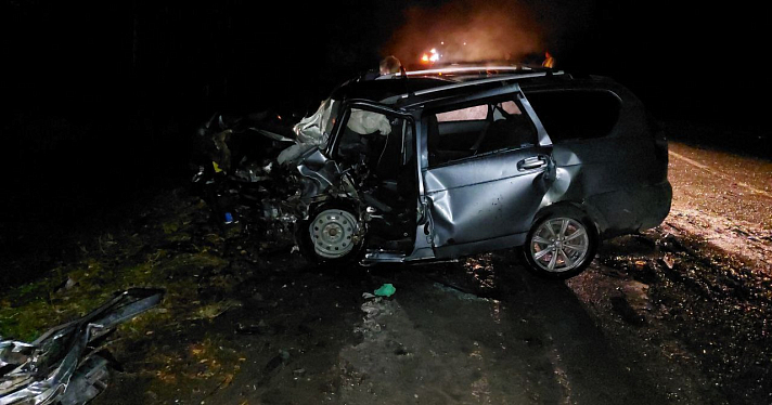 В Ярославской области в тройном ДТП погибли двое водителей_252653