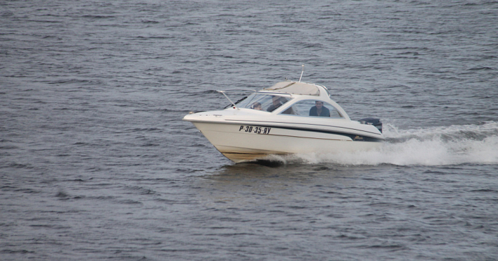 Навигация будет ограничена: ярославцам рассказали, в каких случаях на водоемах можно использовать моторную лодку