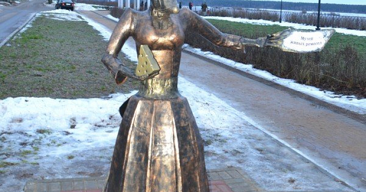 Скульптуру из Мышкина признали самым необычным памятником в России