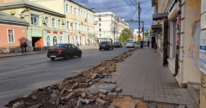 Предусмотрено расширение: в Ярославле начался ремонт тротуаров на улице Свободы