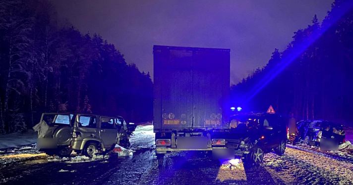 В массовом ДТП под Ярославлем погиб водитель