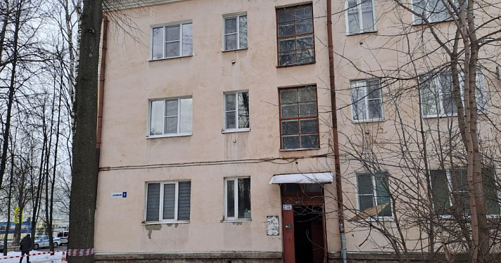 Жители пострадавшего от взрыва дома в Ярославле забрали из квартир животных и необходимые вещи