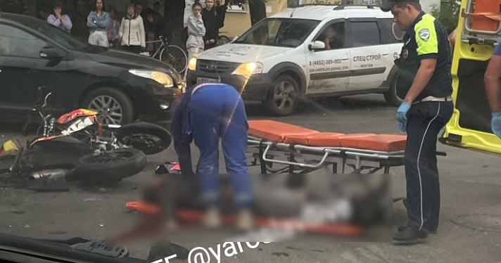 В Ярославле в столкновении с фурой погиб байкер_250122