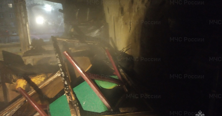 В Ярославле загорелось общежитие в центре города