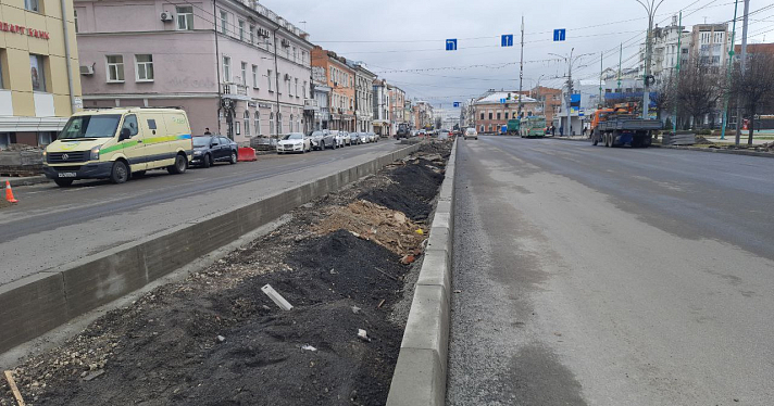 Будет работать автоматическая фиксация: в Ярославле на улице Свободы запретят парковку уже в декабре_257369