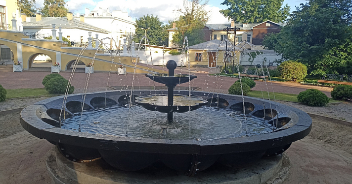 Чугунный фонтан из Демидовского сквера «переехал» в Губернаторский сад
