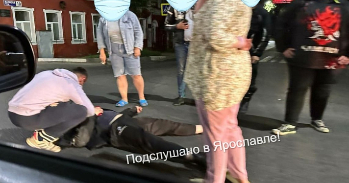В Ярославле на Московском проспекте легковушка сбила мотоциклиста_249102