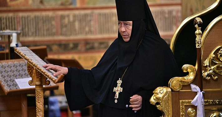 Владимир Путин наградил орденом Святой великомученицы Екатерины настоятельницу Толгского монастыря